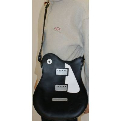5020679572962 - Tasche Gitarrenform (LP style)
